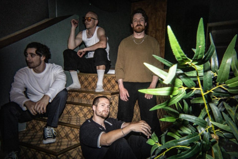 Dead Poet Society lança o novo single "Cold"