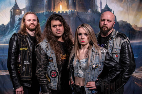 A banda canadense IRON KINGDOM revela seu primeiro single, "Defenders".
