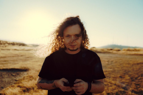 Freitanás lançou seu álbum de estreia