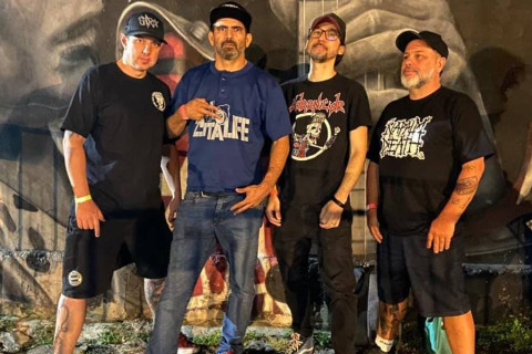 Gritos do Submundo: Coletânea (4 Way Split) reúne veteranos e novos nomes em um ataque brutal do underground paulistano
