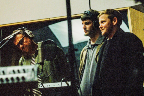 War Child Records lança o novo single, 'Flags', de Damon Albarn, Grian Chatten & Kae Tempest