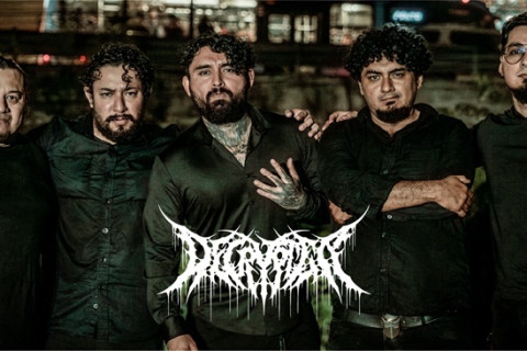 Decrypter lançou seu álbum de estreia